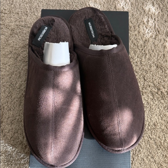 Nordstrom Plush Brown Slippers - Picture 1 of 2